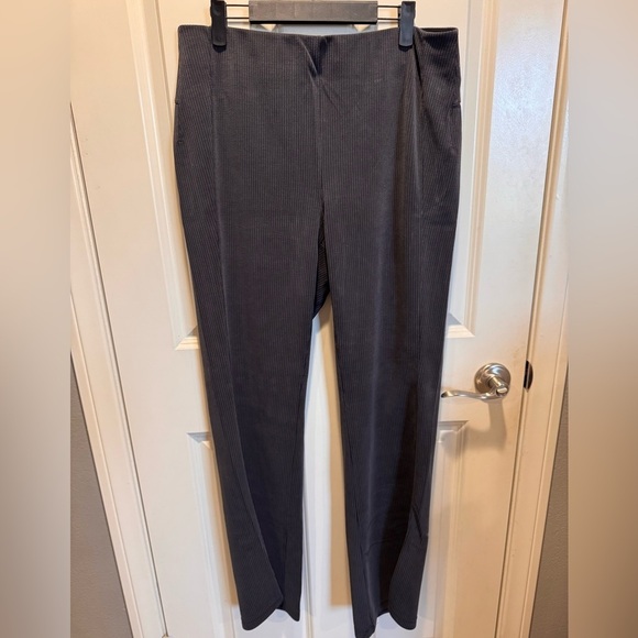 lululemon athletica Pants - Lululemon Ribbed softstreme flare pant